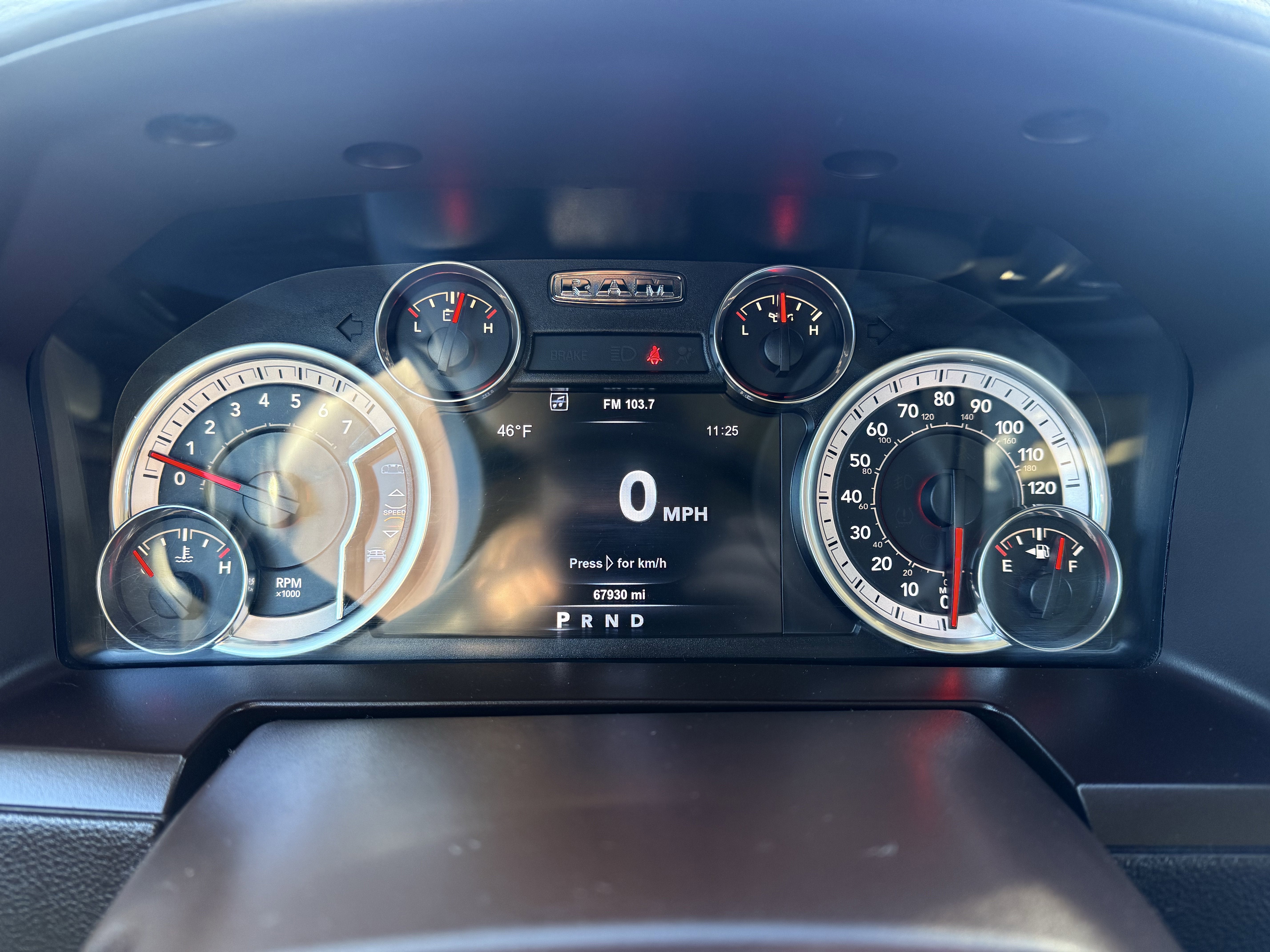 2017 RAM 1500 Laramie Crew Cab 4x4 5'7" Box