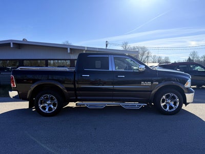 2017 RAM 1500 Laramie Crew Cab 4x4 5'7" Box