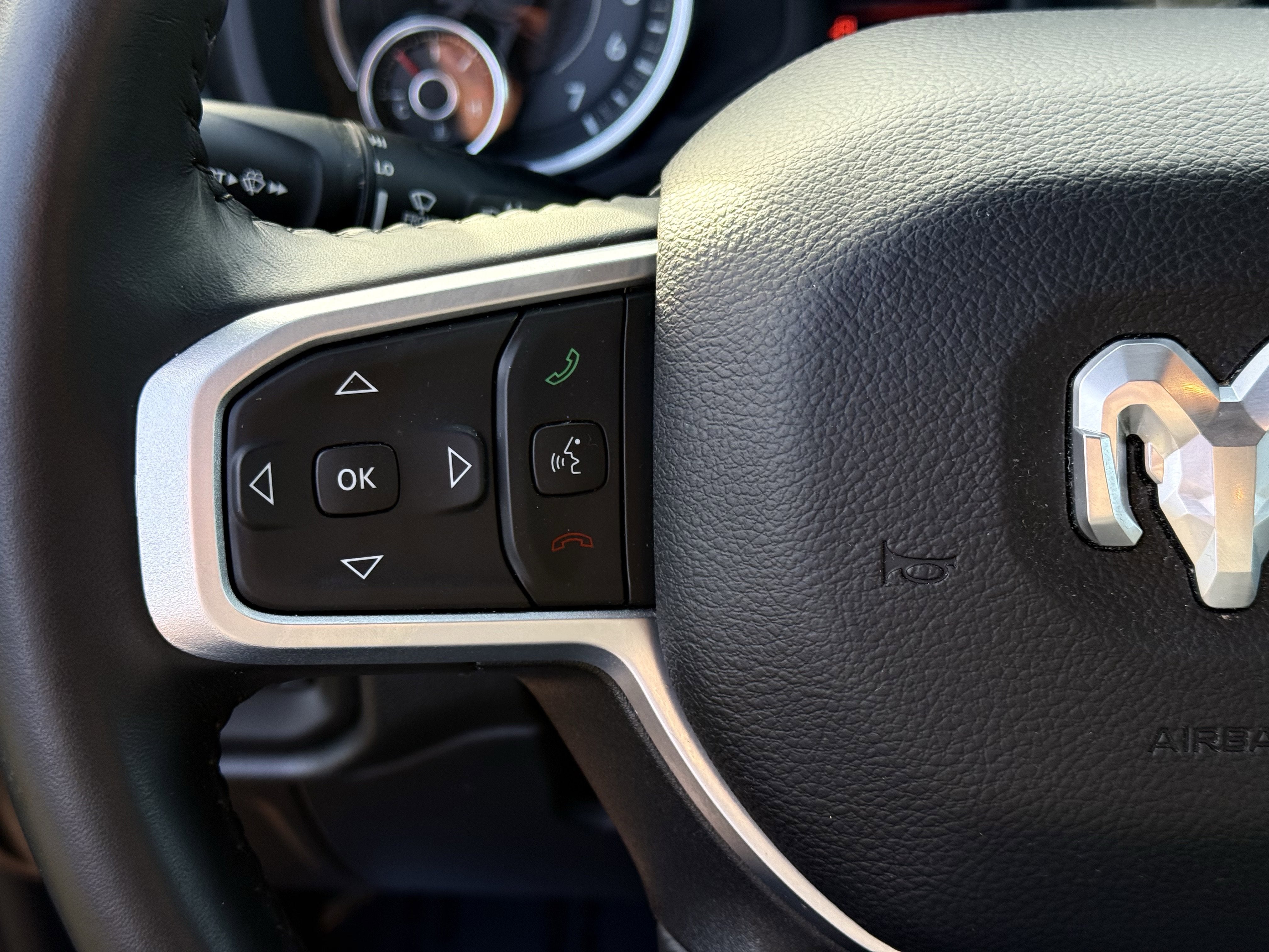 2023 RAM 1500 Big Horn Crew Cab 4x4 5'7" Box