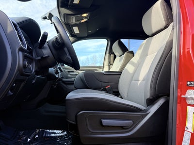 2023 RAM 1500 Big Horn Crew Cab 4x4 5'7" Box