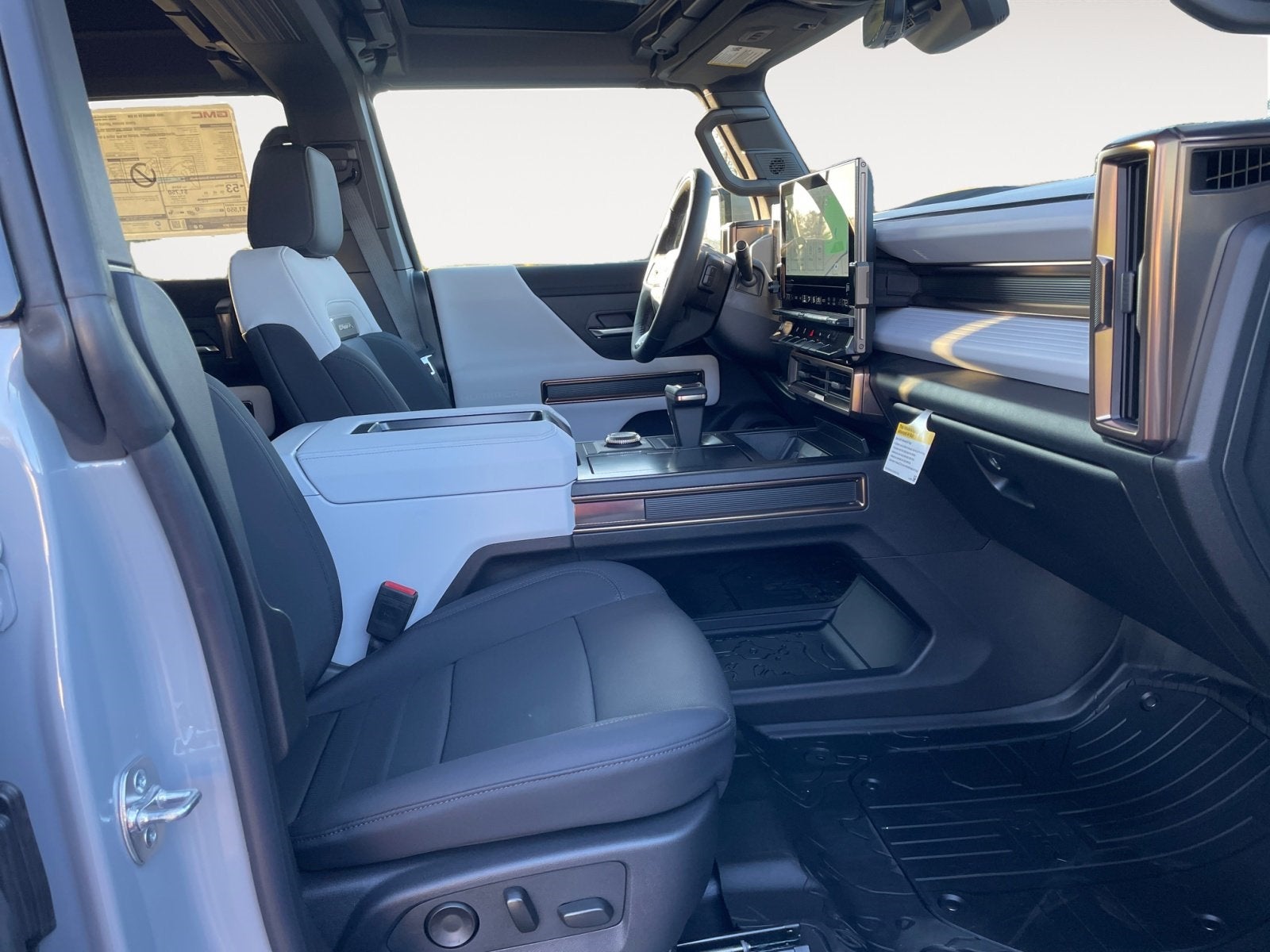 2025 GMC HUMMER EV SUV 2X