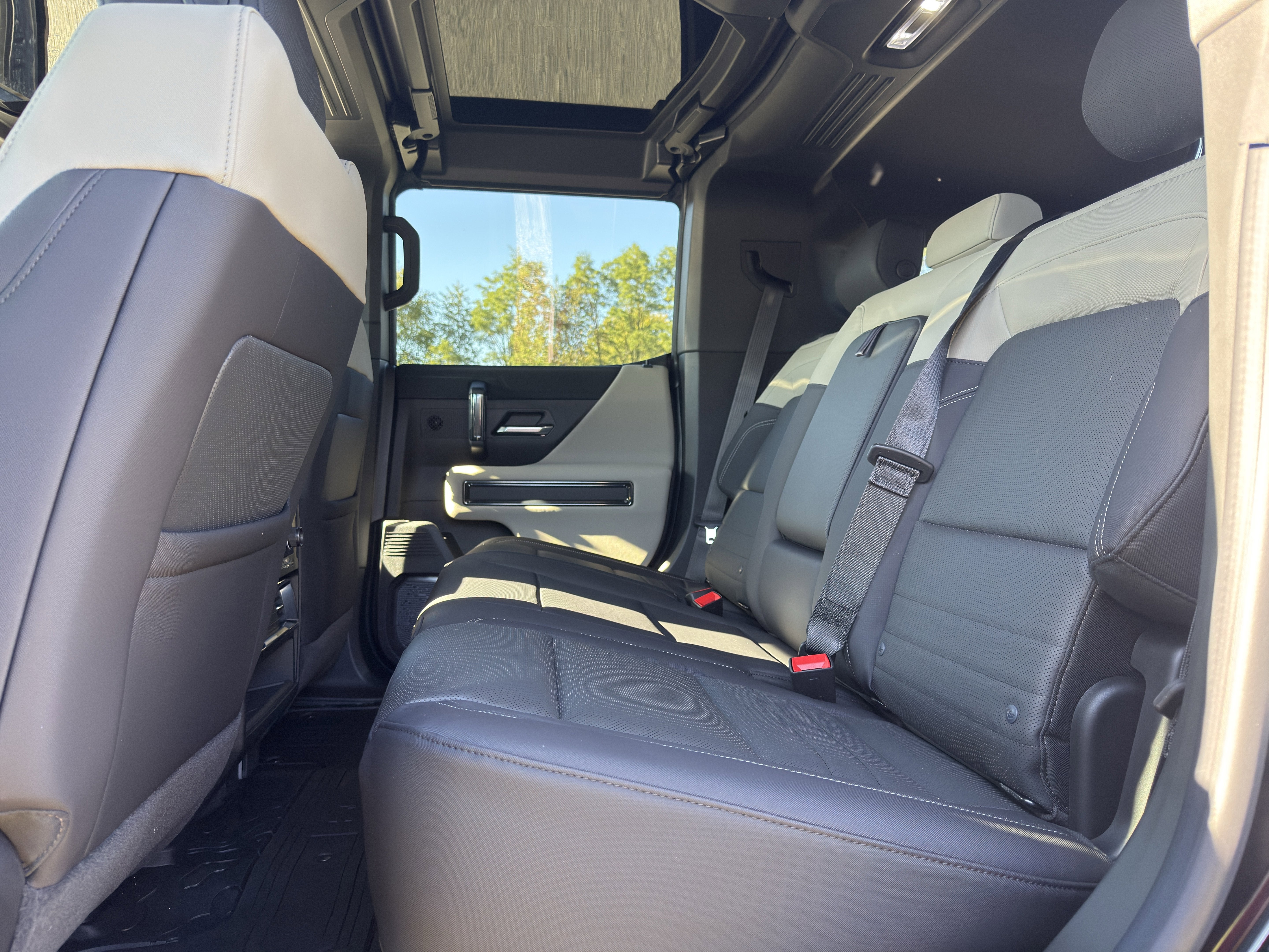 2026 GMC HUMMER EV SUV 2X