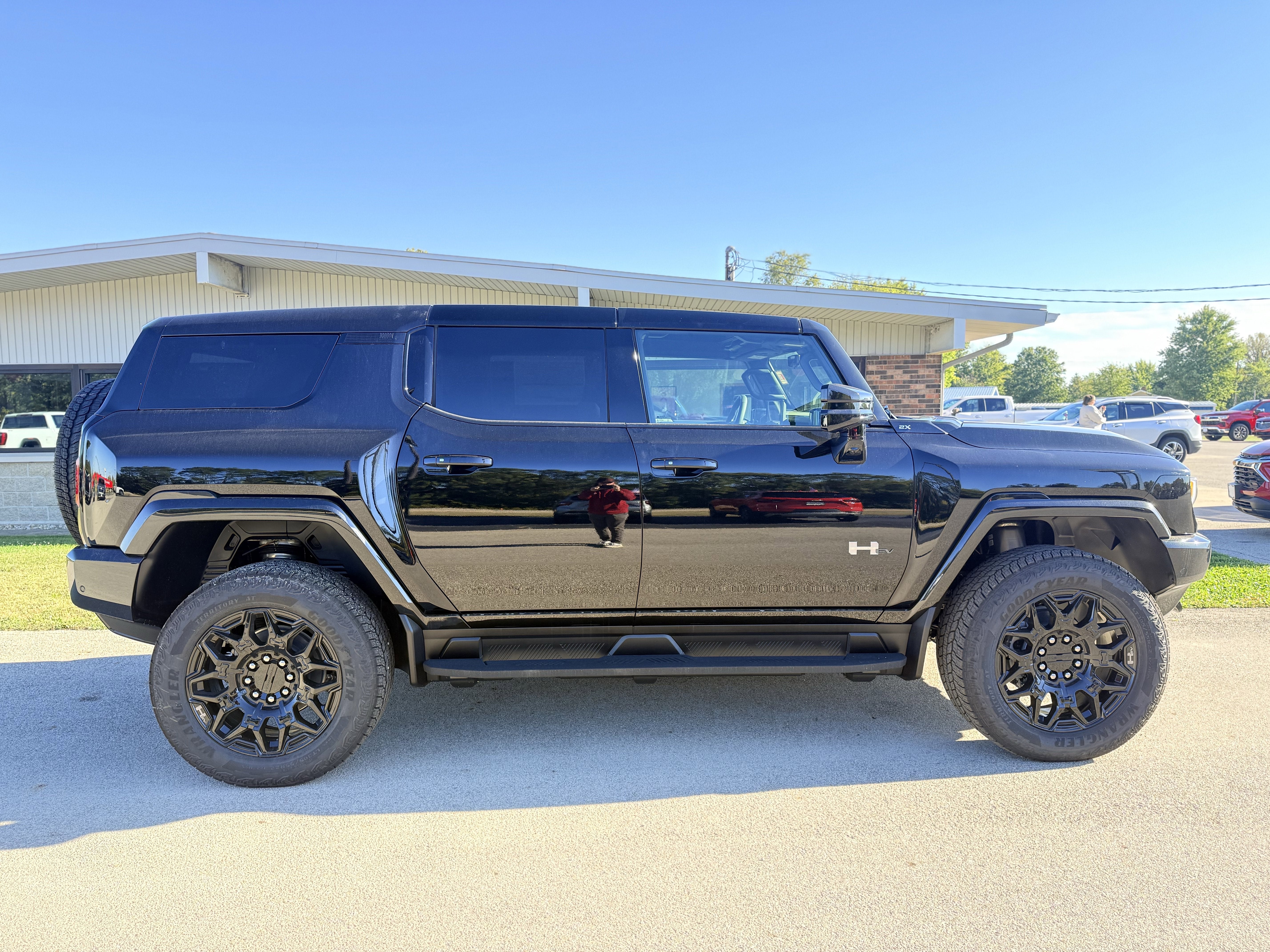 2026 GMC HUMMER EV SUV 2X