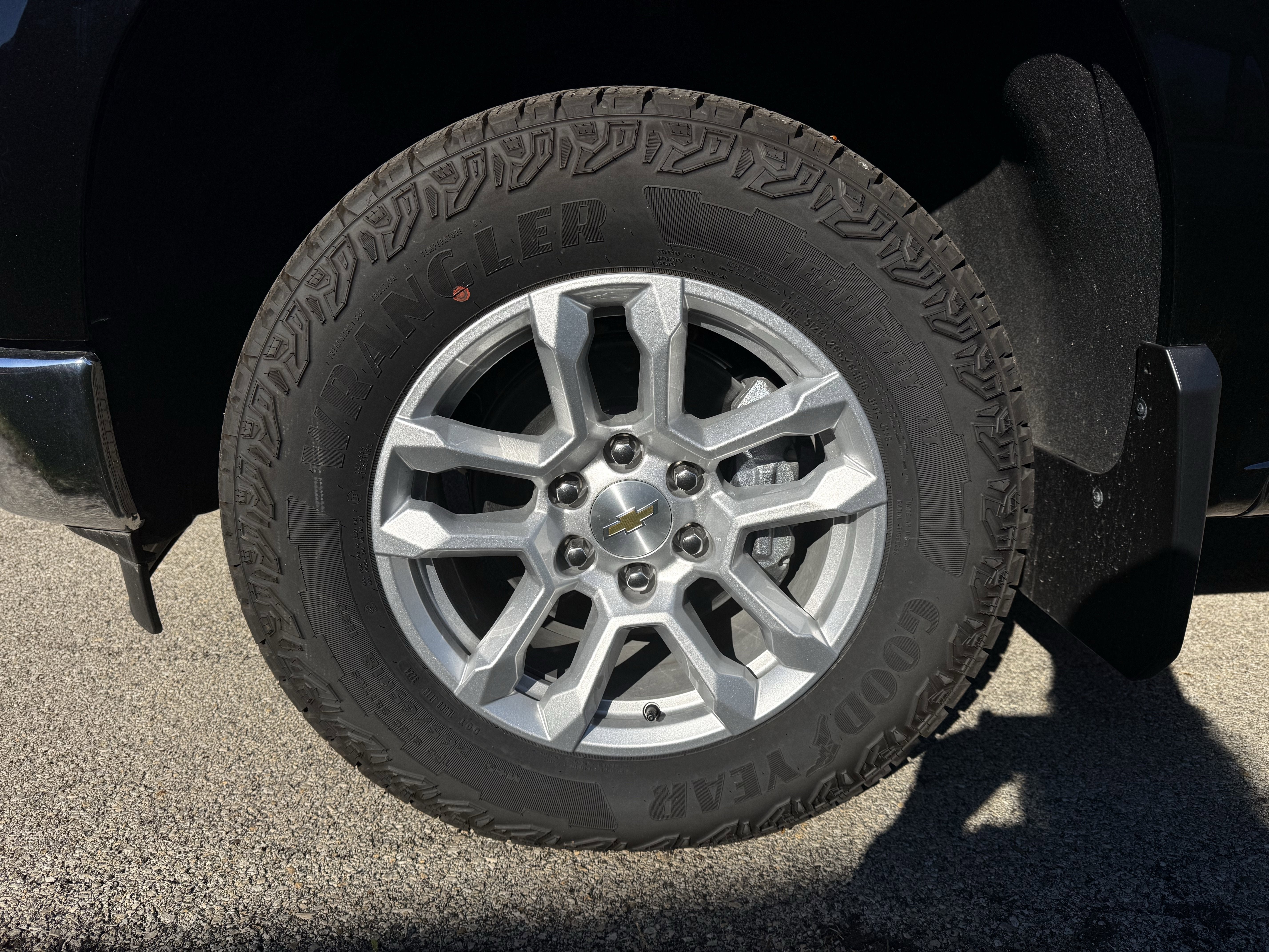 2025 Chevrolet Silverado 1500 LT