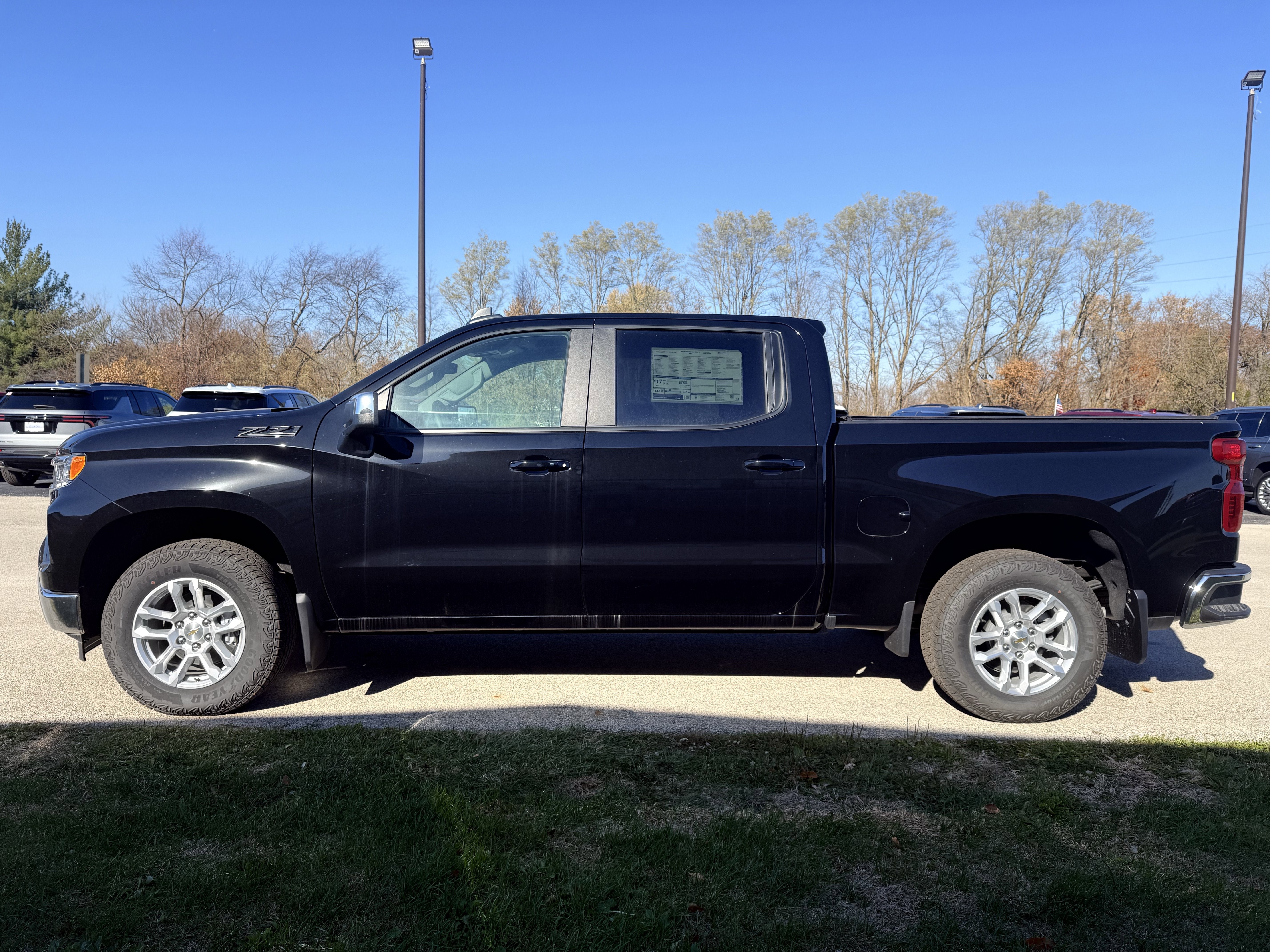2025 Chevrolet Silverado 1500 LT