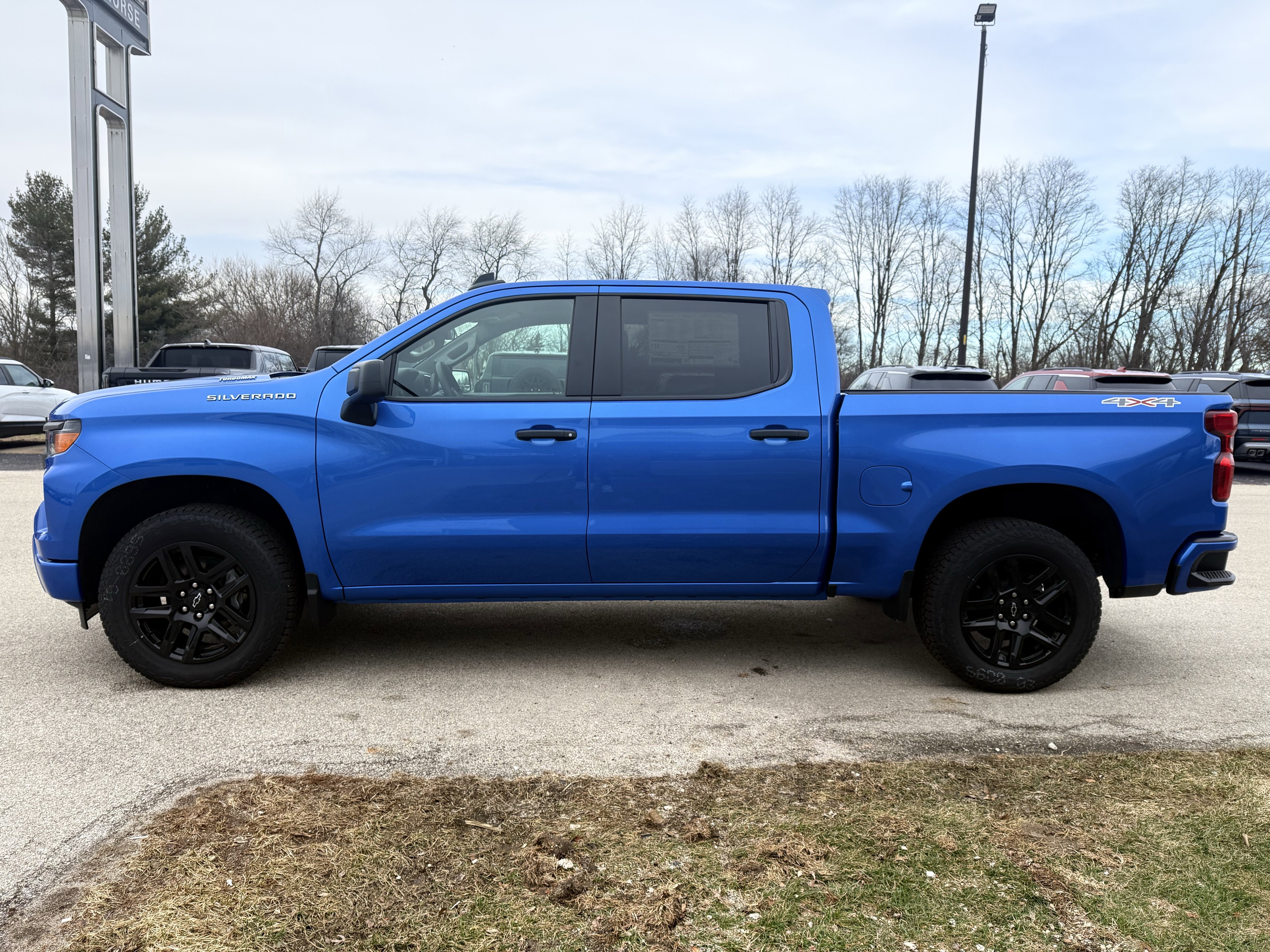 2025 Chevrolet Silverado 1500 Custom