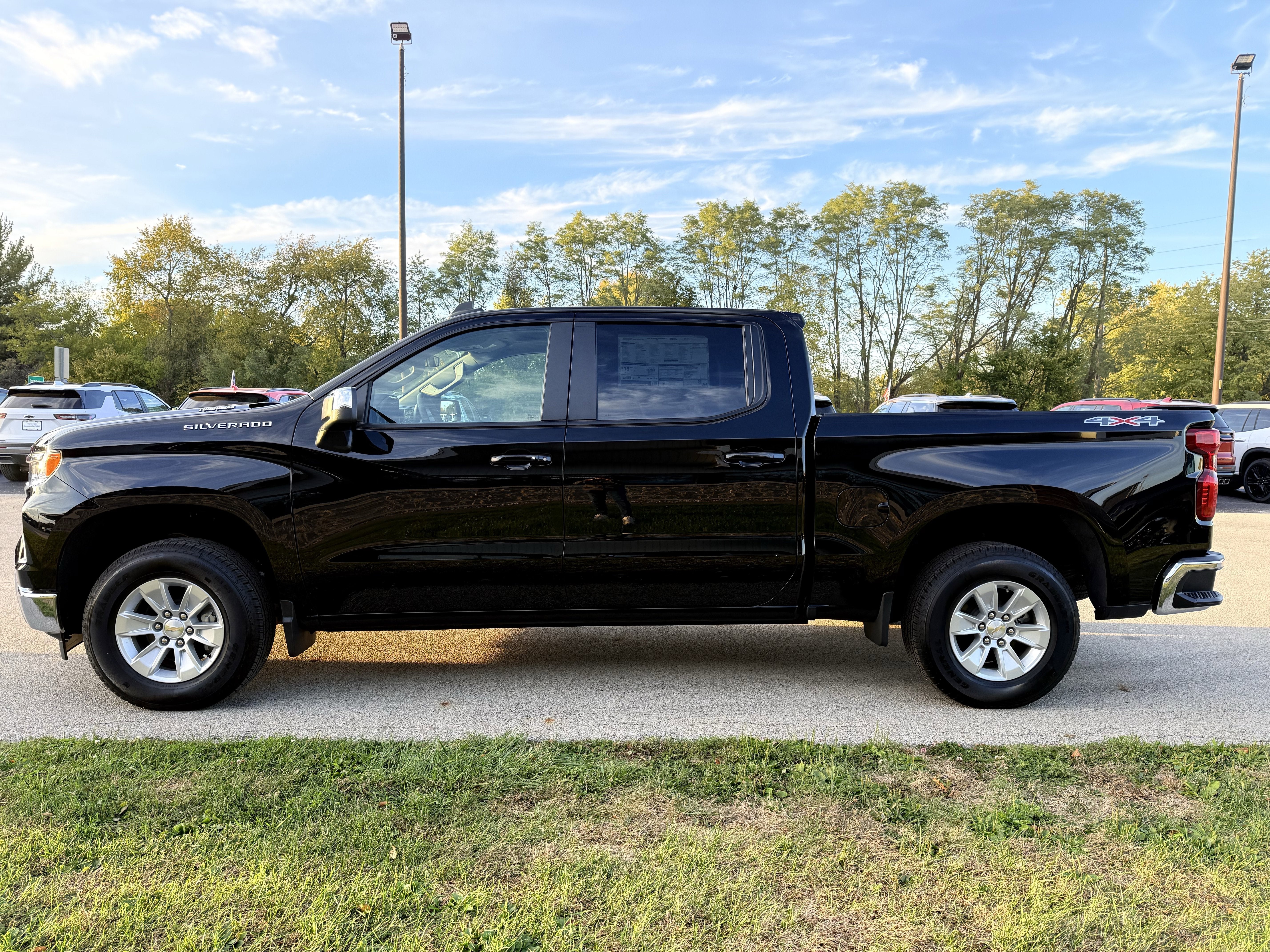 2025 Chevrolet Silverado 1500 LT