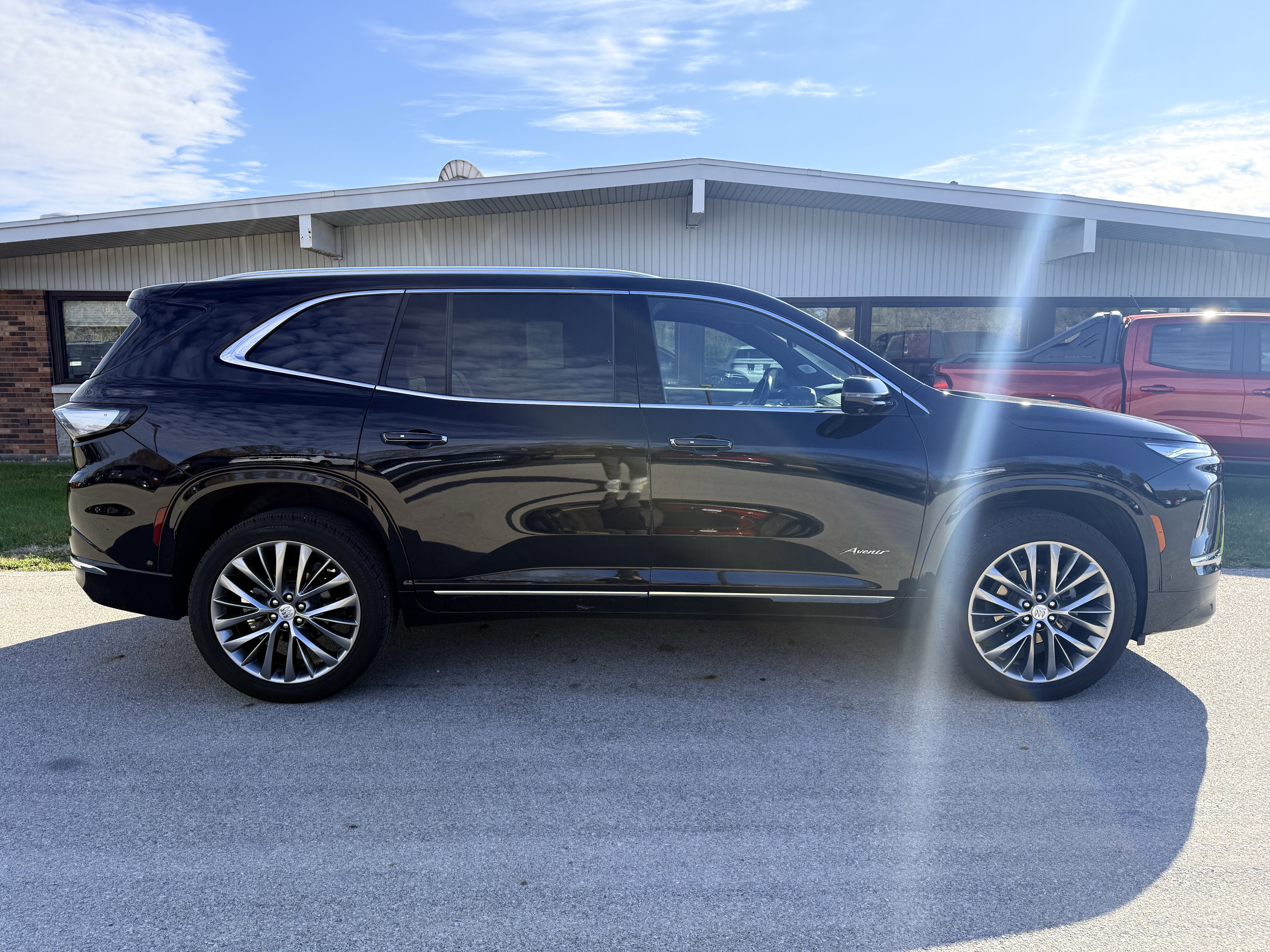 2025 Buick Enclave Avenir
