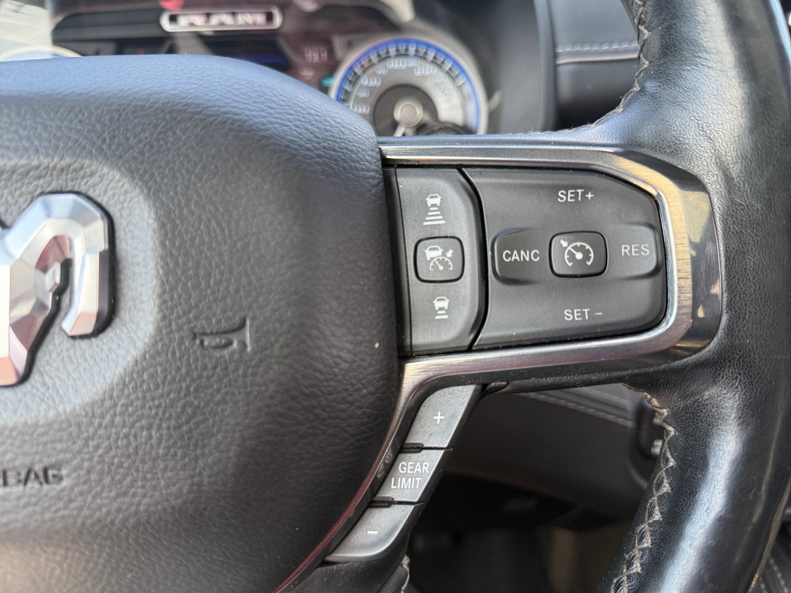 2019 RAM 1500 Limited Crew Cab 4x4 5'7" Box
