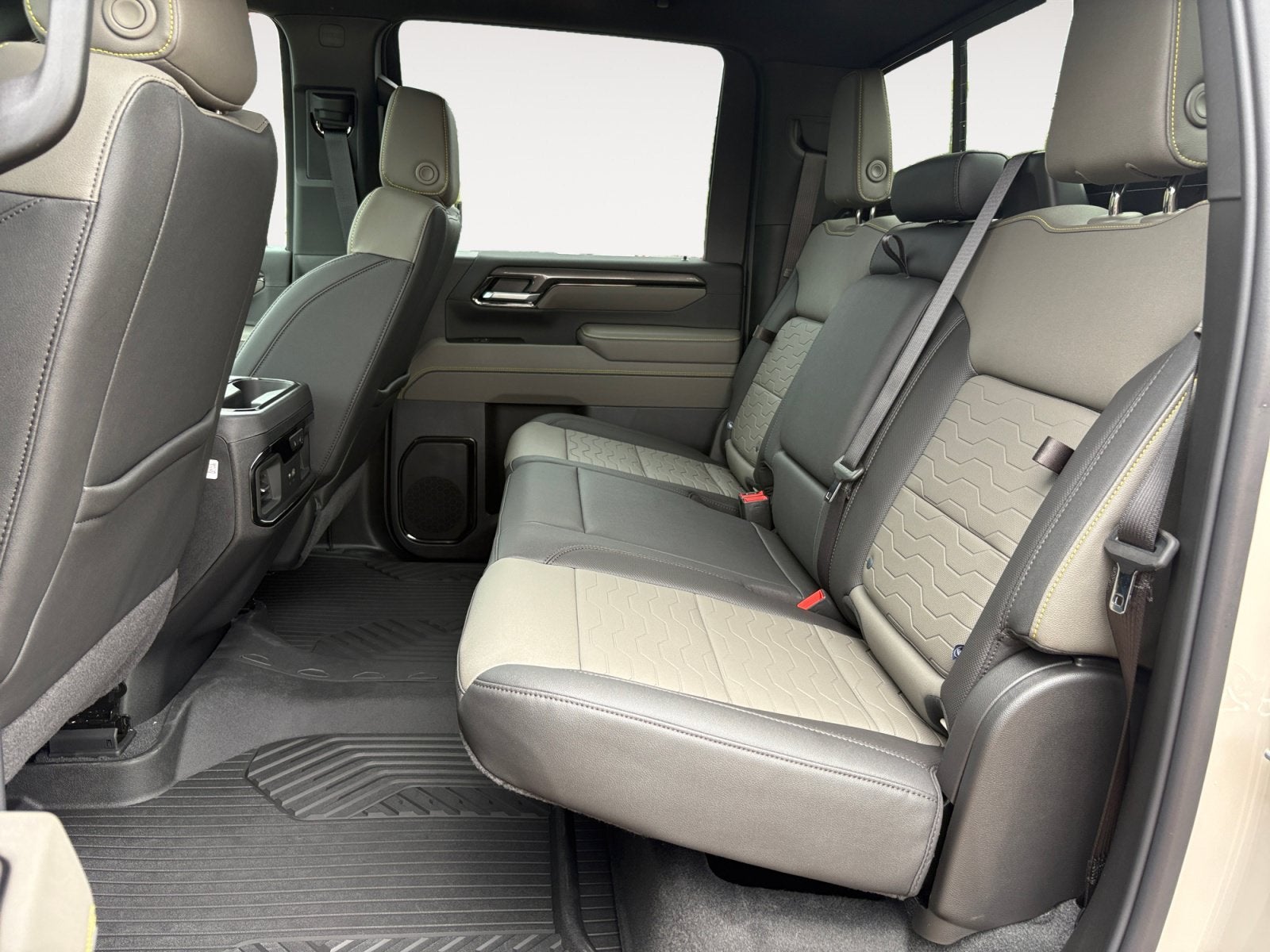 2026 Chevrolet Silverado 2500 HD ZR2 - Photo 13