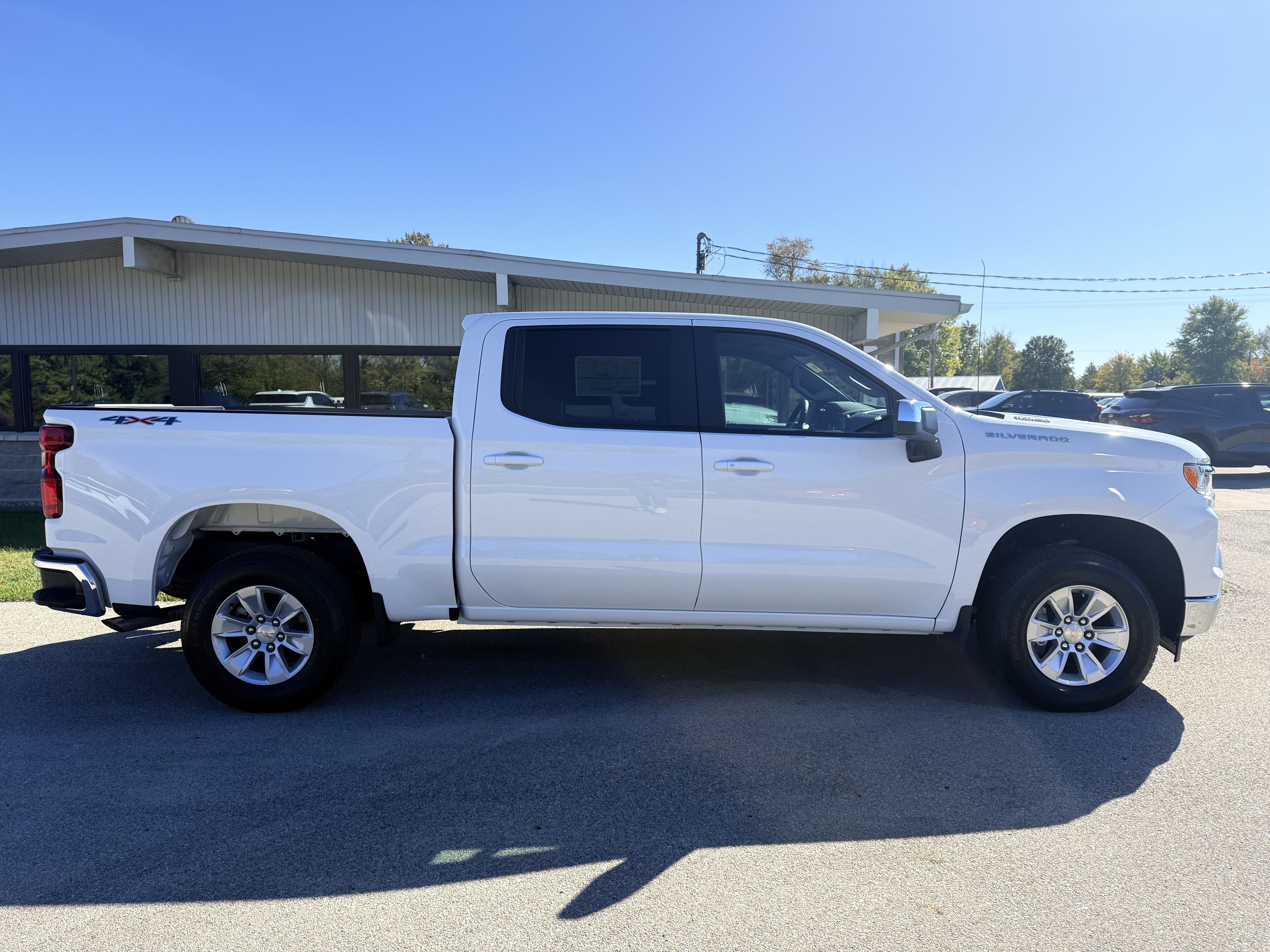 2025 Chevrolet Silverado 1500 LT