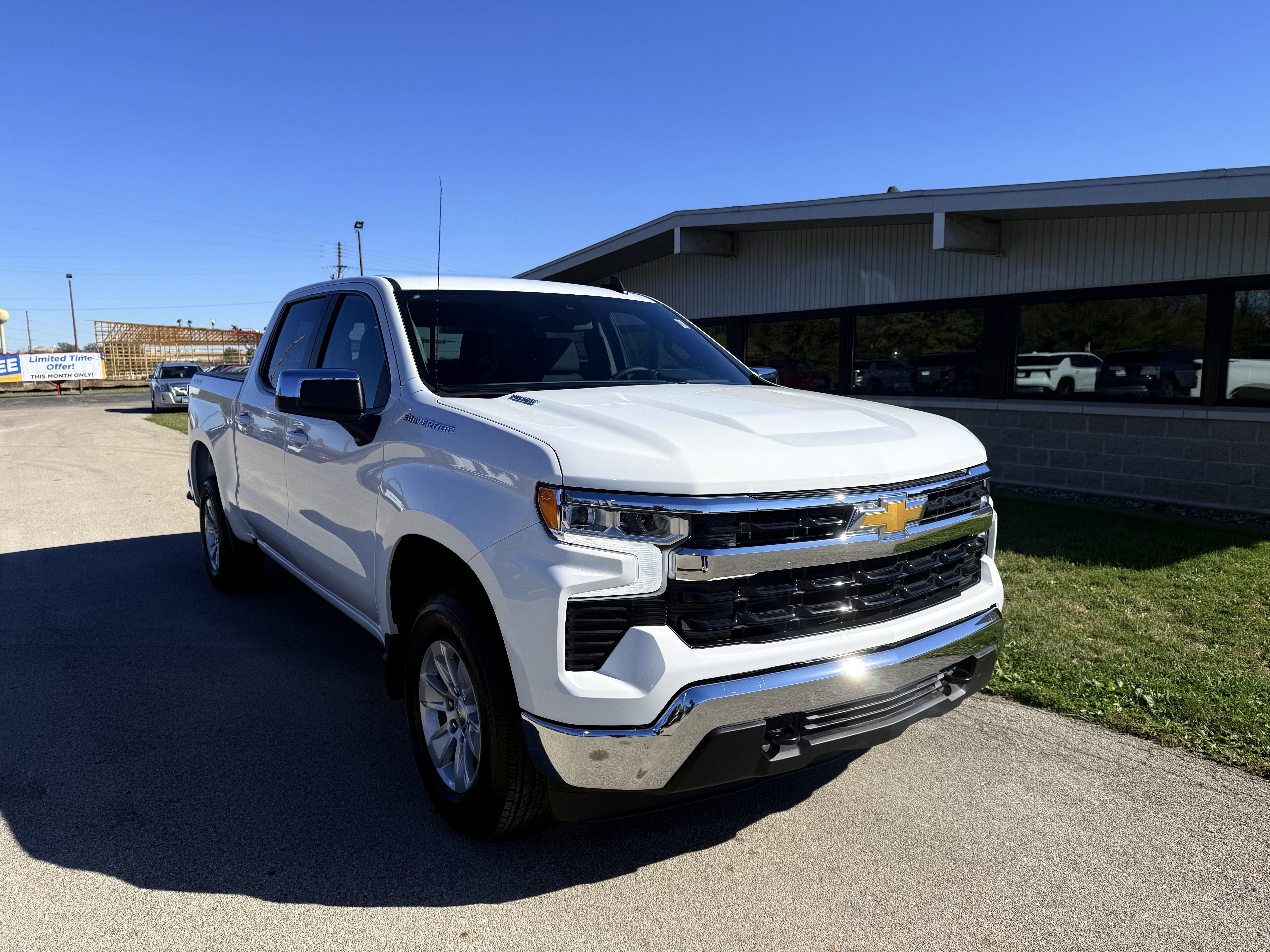 2025 Chevrolet Silverado 1500 LT