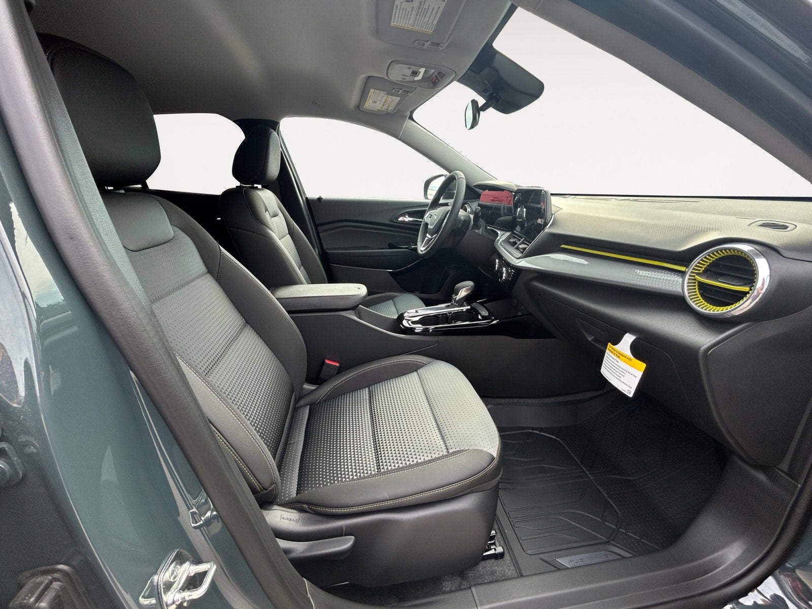 2026 Chevrolet Trax LT - Photo 15